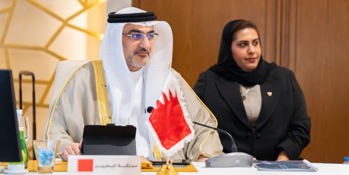 الرئيس التنفيذي لهيئة المعلومات والحكومة الإلكترونية يُشارك في أعمال الاجتماع الثاني عشر للجنة الدائمة لشؤون العمل الإحصائي بسلطنة عمان